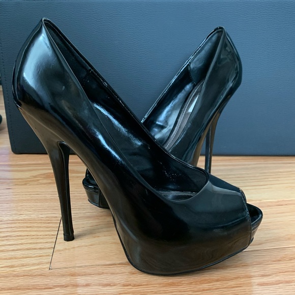 Steve Madden black open-toe patent leather pumps - Picture 3 of 5